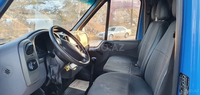 Ford Transit 2003, 251,000 km - 2.4 l - Quba