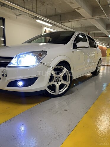 Opel Astra 2007, 200,000 km - 1.3 l - Gəncə