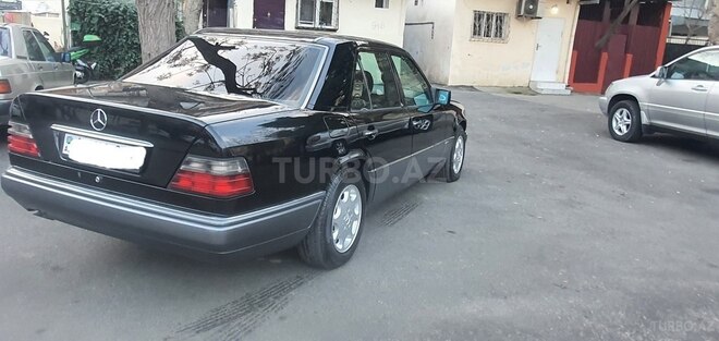 Mercedes E 280 1994, 306,000 km - 2.8 л - Bakı