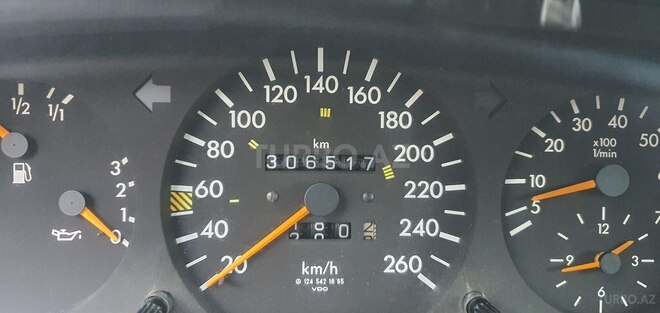Mercedes E 280 1994, 306,000 km - 2.8 л - Bakı