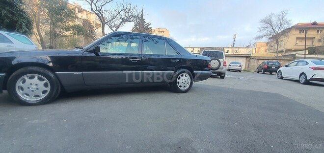 Mercedes E 280 1994, 306,000 km - 2.8 л - Bakı