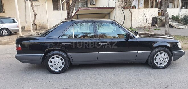Mercedes E 280 1994, 306,000 km - 2.8 л - Bakı