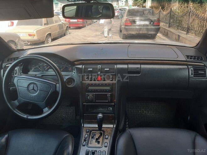 Mercedes E 290 1997, 236,000 km - 2.9 l - Bakı
