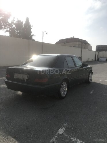 Mercedes C 180 1997, 380,000 km - 1.8 l - Sumqayıt