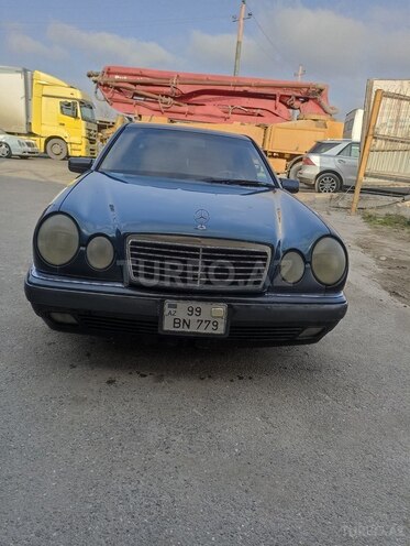 Mercedes E 240 1998, 374,710 km - 2.4 l - Bakı