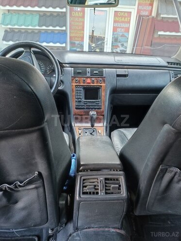 Mercedes E 240 1998, 374,710 km - 2.4 l - Bakı