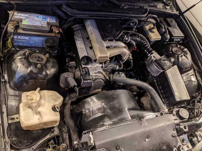 BMW 318 1993, 450,000 km - 1.8 l - Şəki