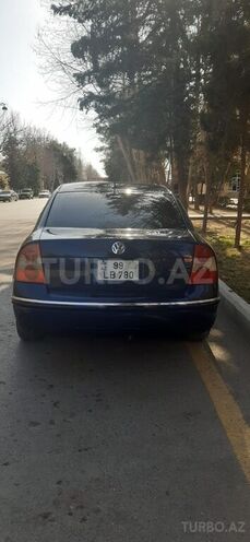 Volkswagen Passat 2003, 220,000 km - 1.8 l - Yevlax