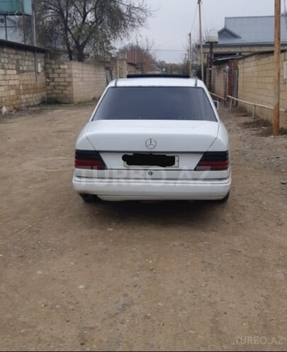 Mercedes E 230 1990, 168,000 km - 2.3 л - Beyləqan