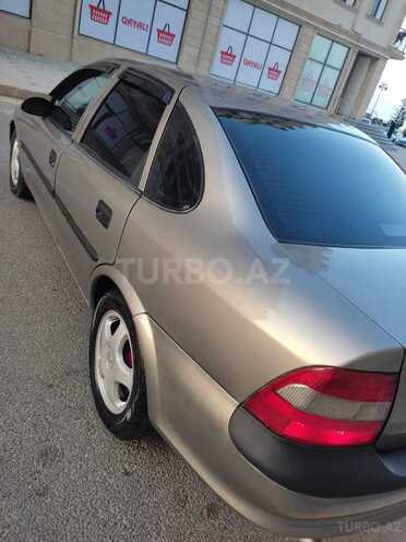 Opel Vectra 1998, 220,000 km - 1.6 л - Sumqayıt