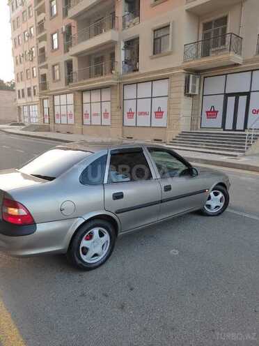 Opel Vectra 1998, 220,000 km - 1.6 л - Sumqayıt
