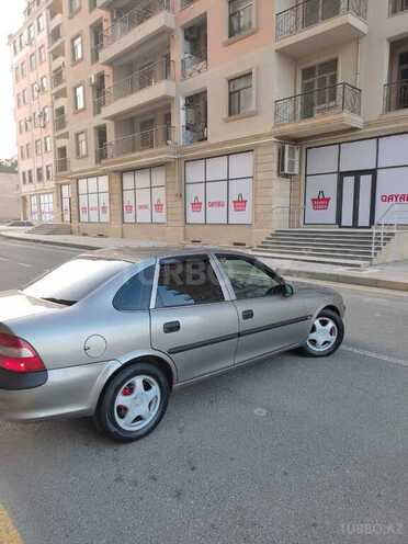 Opel Vectra 1998, 220,000 km - 1.6 л - Sumqayıt
