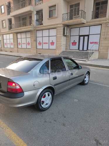 Opel Vectra 1998, 220,000 km - 1.6 л - Sumqayıt