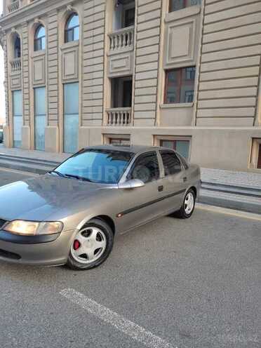 Opel Vectra 1998, 220,000 km - 1.6 л - Sumqayıt
