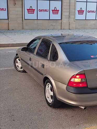 Opel Vectra 1998, 220,000 km - 1.6 л - Sumqayıt