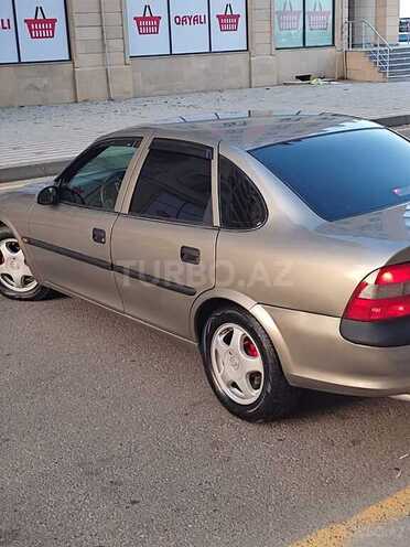 Opel Vectra 1998, 220,000 km - 1.6 л - Sumqayıt