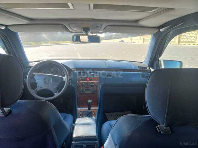 Mercedes E 240 1997, 246,758 km - 2.4 l - Bakı
