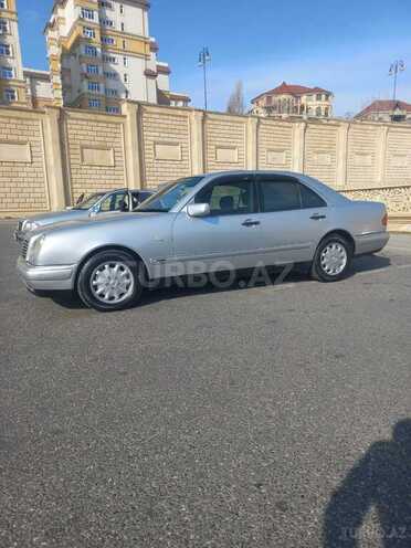 Mercedes E 240 1997, 246,758 km - 2.4 l - Bakı