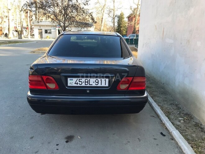 Mercedes E 200 1996, 220,000 km - 2.0 l - Mingəçevir