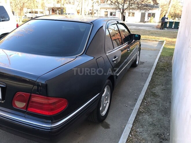 Mercedes E 200 1996, 220,000 km - 2.0 l - Mingəçevir