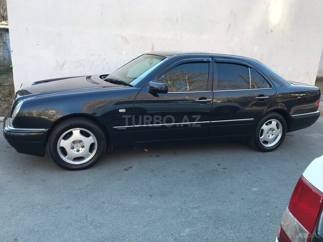 Mercedes E 200 1996, 220,000 km - 2.0 l - Mingəçevir