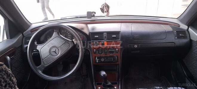 Mercedes C 220 1994, 300,000 km - 2.2 л - Gəncə