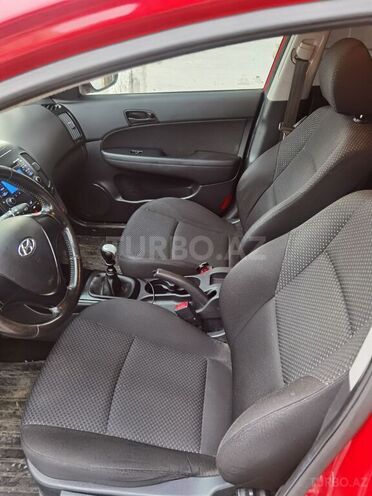 Hyundai i30 2009, 291,000 km - 1.6 л - Bakı