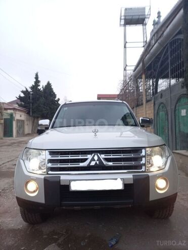 Mitsubishi Pajero 2009, 168,000 km - 3.0 л - Bakı