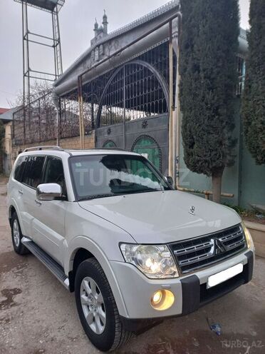 Mitsubishi Pajero 2009, 168,000 km - 3.0 л - Bakı