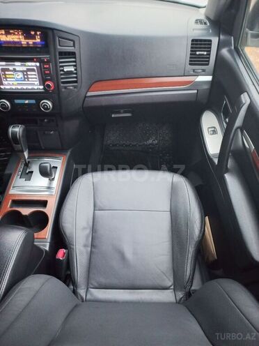 Mitsubishi Pajero 2009, 168,000 km - 3.0 л - Bakı