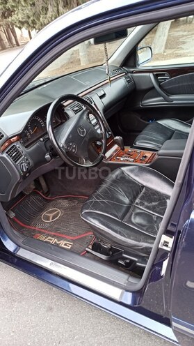 Mercedes E 220 2000, 407,000 km - 2.2 l - Bakı