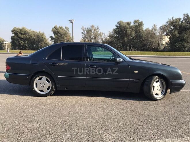 Mercedes E 240 1999, 322,418 km - 2.4 л - Bakı