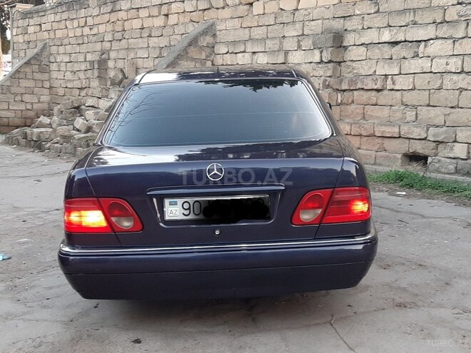 Mercedes E 220 1998, 437,000 km - 2.2 l - Xırdalan