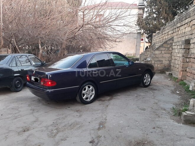 Mercedes E 220 1998, 437,000 km - 2.2 l - Xırdalan