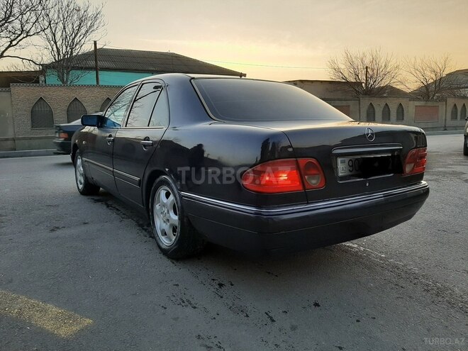 Mercedes E 220 1998, 437,000 km - 2.2 l - Xırdalan