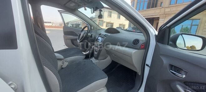 Toyota Yaris 2008, 246,000 km - 1.3 l - Bakı