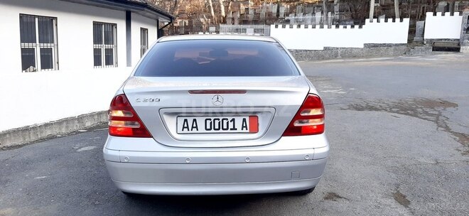 Mercedes C 200 2000, 246,500 km - 2.0 л - Şəki