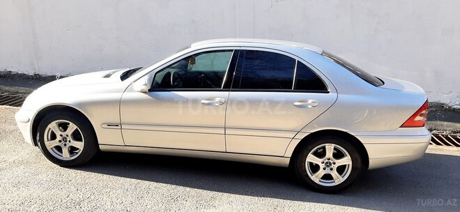 Mercedes C 200 2000, 246,500 km - 2.0 л - Şəki