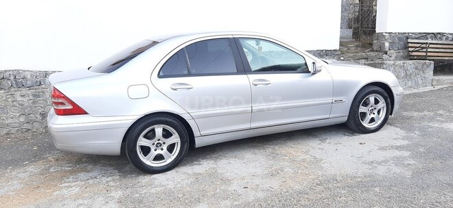 Mercedes C 200 2000, 246,500 km - 2.0 л - Şəki