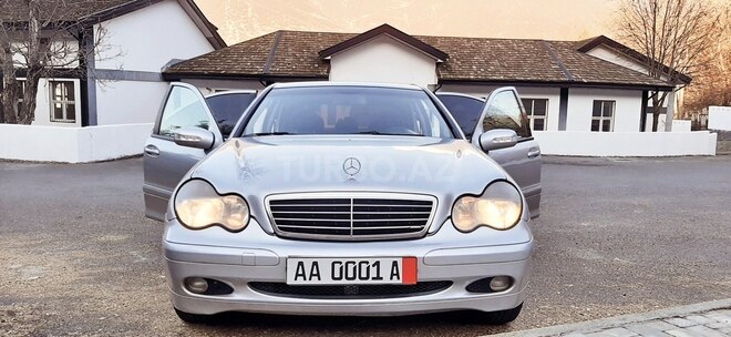 Mercedes C 200 2000, 246,500 km - 2.0 л - Şəki