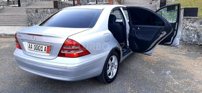 Mercedes C 200 2000, 246,500 km - 2.0 л - Şəki