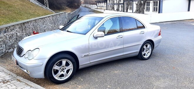 Mercedes C 200 2000, 246,500 km - 2.0 л - Şəki
