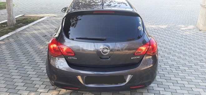Opel Astra 2011, 196,882 km - 1.3 l - Bakı