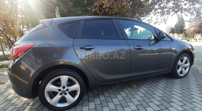 Opel Astra 2011, 196,882 km - 1.3 l - Bakı