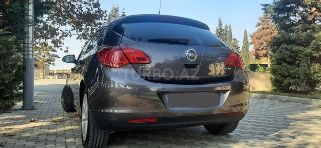 Opel Astra 2011, 196,882 km - 1.3 l - Bakı