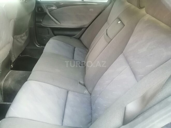 Mercedes E 240 2000, 350,004 km - 2.4 l - Xırdalan