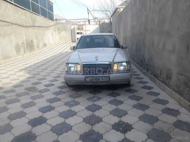 Mercedes E 220 1994, 350,000 km - 2.2 л - Bərdə