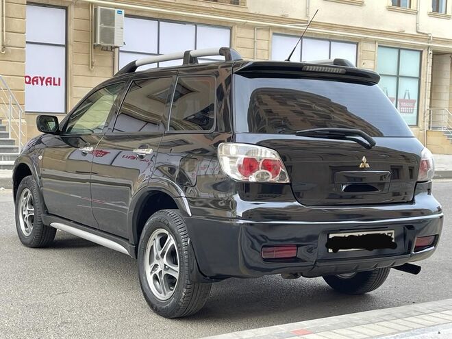 Mitsubishi Outlander 2006, 267,123 km - 2.4 l - Sumqayıt