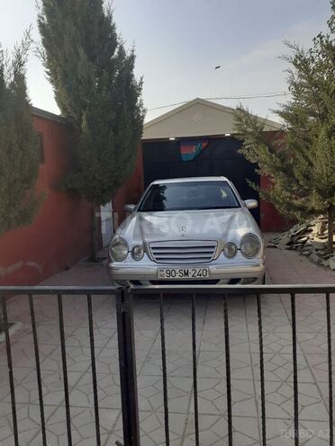 Mercedes E 240 2002, 355,000 km - 2.6 l - Bakı