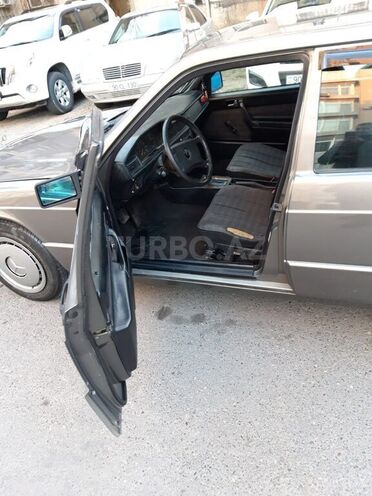 Mercedes 190 1991, 410,000 km - 2.0 l - Bakı